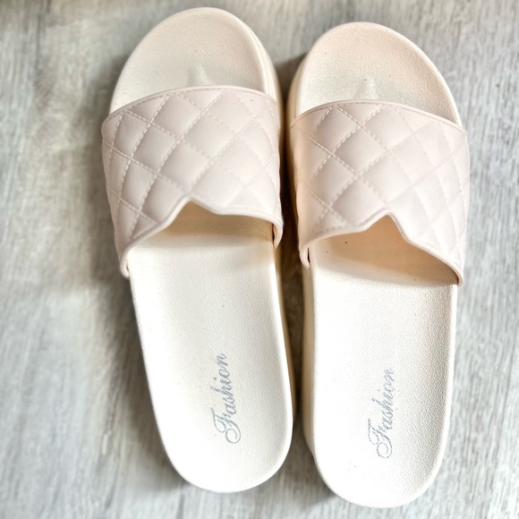 Platform slides - Picture 4 of 8